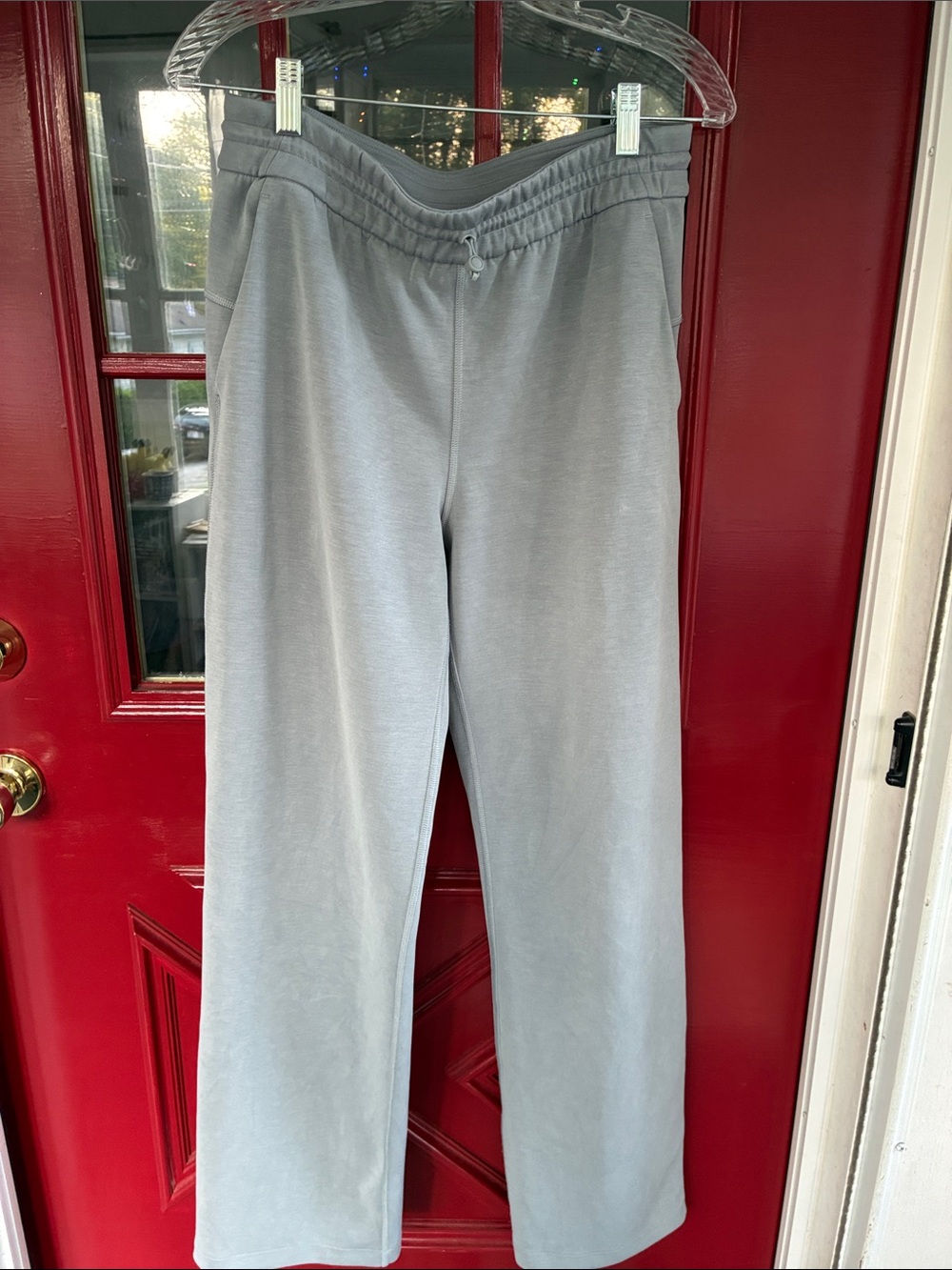 Lululemon women’s pull on lounge pants